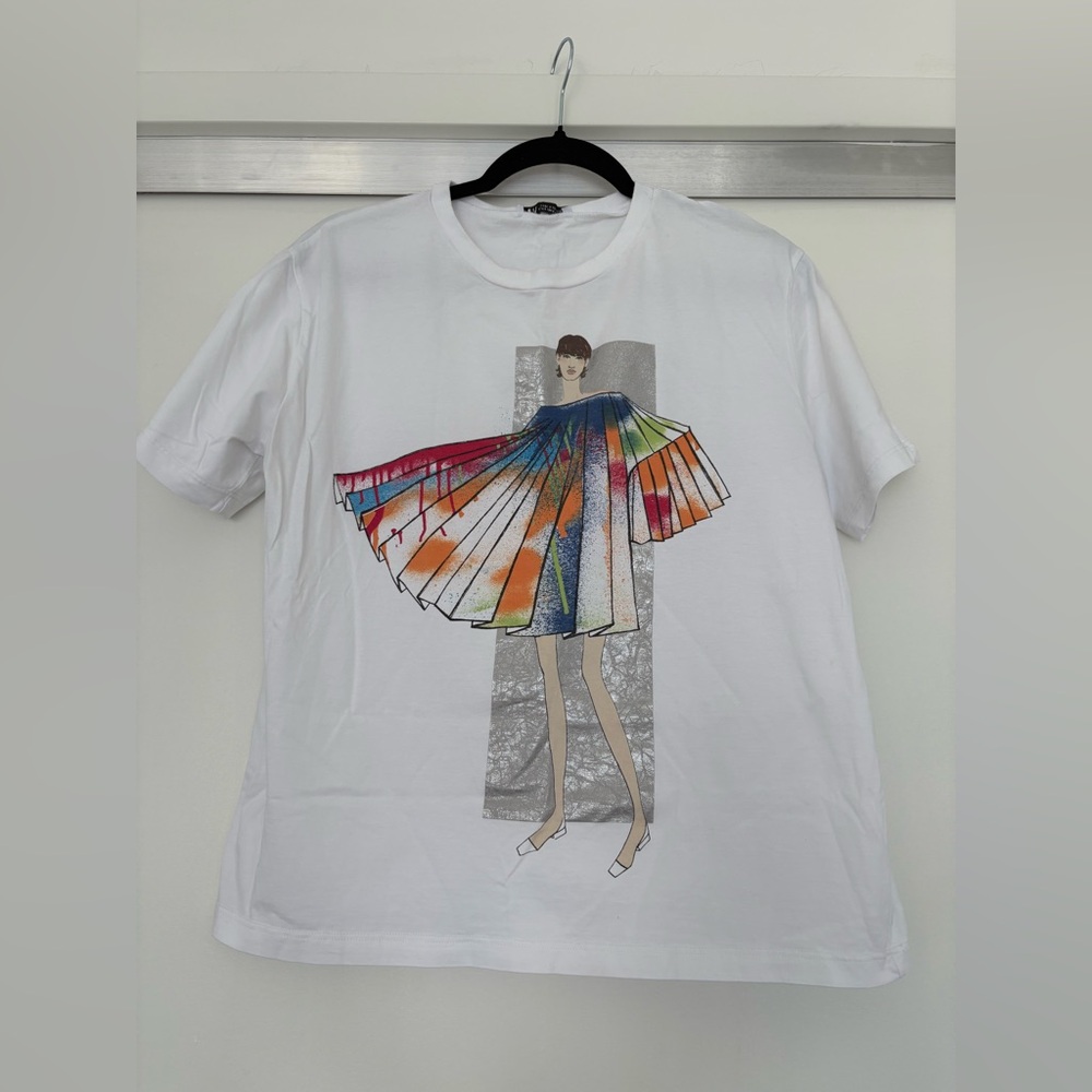 Zara White T-Shirt with Graphic Design